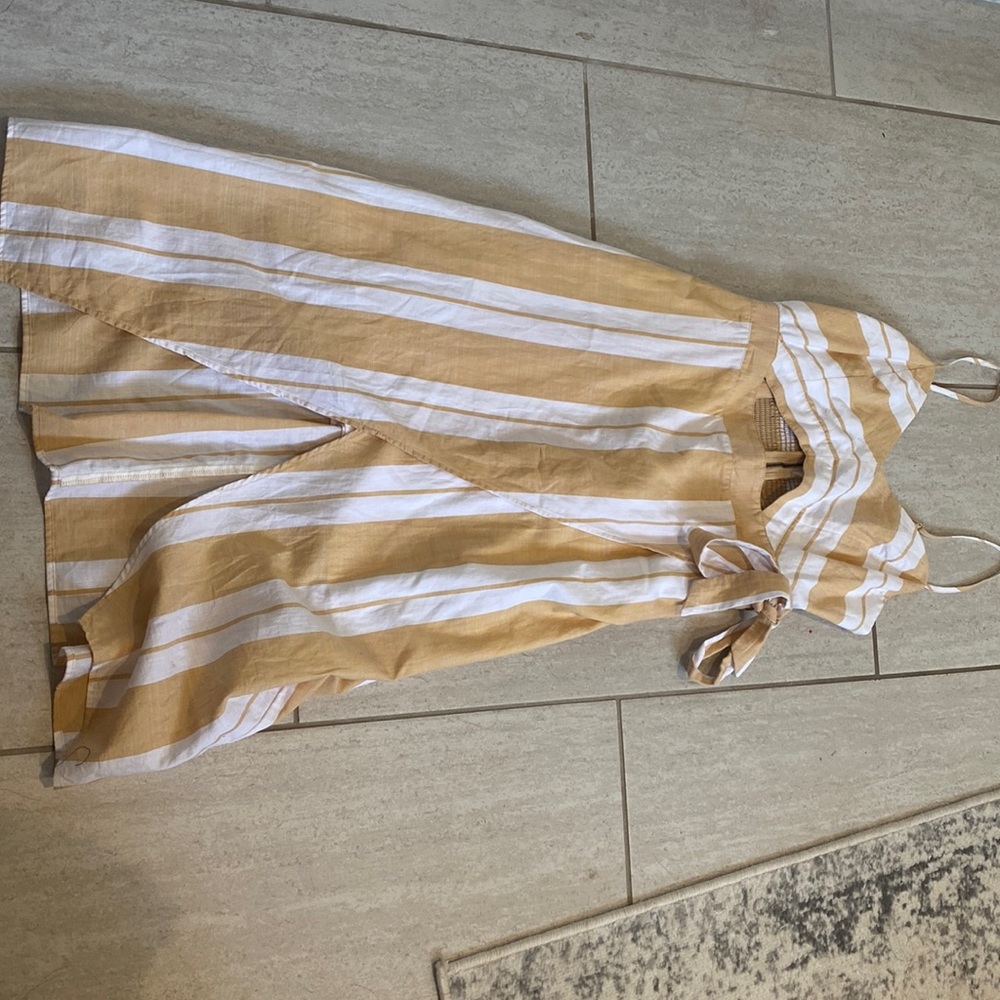 Mid length dress with slit